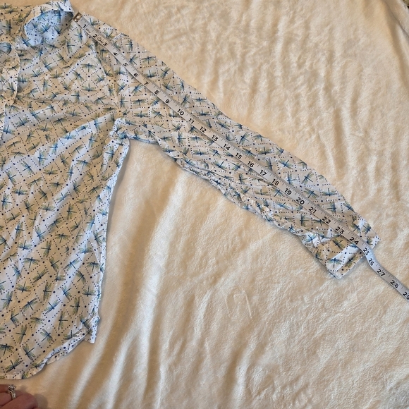Talbots Dragon Fly Long Sleeve Button Shirt - Size Medium Petitie White Women - Picture 10 of 12
